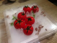 番茄脆菇沙拉-小大董·烤鸭(凤凰汇店)