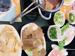 -呷哺呷哺(常营华联店)