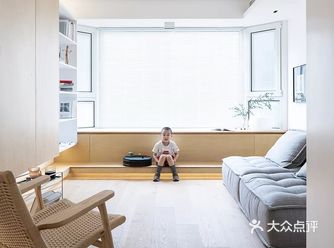 业主一家三代人为了孩子上学居住在这儿