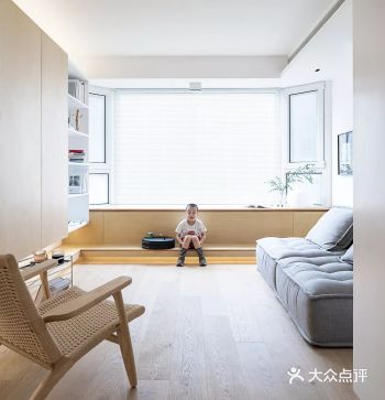 业主一家三代人为了孩子上学居住在这儿