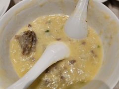 窝蛋牛肉粥-香港百合居(LCM置汇旭辉广场店)