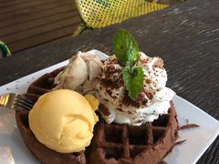 -莓园冰淇淋店