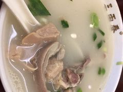 本帮肚肺汤-三两春(浦三路店)