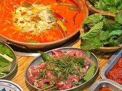 -洱火云南酸菜牛肉火锅(石景山当代商城店)