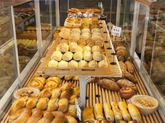 -焙丽拾光(麦凯乐直营店)
