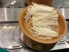 -龍歌自助小火锅(市南金茂湾店)