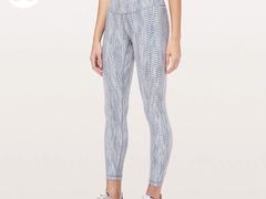 -lululemon(上海浦东IFC店)