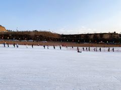 -采薇庄园四季滑雪场