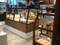 -Dough&Joe团憩(瑞虹天地月亮湾店)