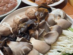 -佬土鹅肠火锅(解放路店)