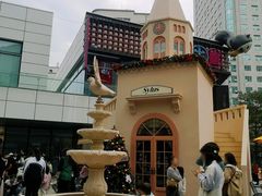 -中航城君尚购物中心