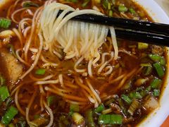 -牛一嘴·兰州牛肉面·大盘鸡(财富中心店)