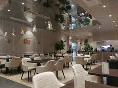 -钟书阁(群光广场店)