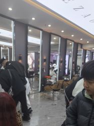 -藤野造型烫染·漂发