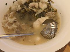 -严记小天府酸菜鱼(西四路店)