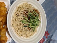 -肥肥虾庄·金牌油焖大虾(杨园滨江时代walk店)