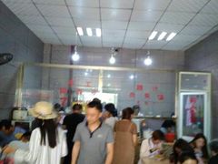 -牡丹广场薛栓子擀面皮大王