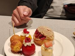 -广州万富希尔顿酒店-感趣自助餐厅·生蚝海鲜刺身