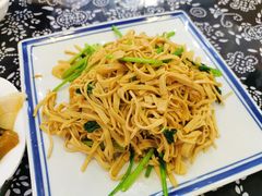 -八两八金·莱芜特色炒鸡(市南漳浦路店)