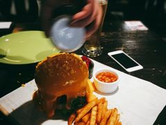 -The Habit Burger Grill 哈比特汉堡(复兴soho店)