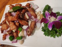 -老滇山寨•云南特色菜•地方菜•民族风情歌舞表演(金碧店)