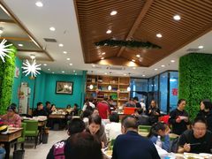 大堂-合合春饼·酱骨·东北菜(潘家园店)