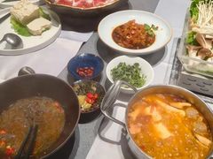 -红鼎豆捞·非遗鲍皇汤火锅(宝丰路店)