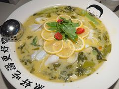 -江渔儿酸菜鱼专门店(明珠广场店)