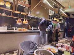 -钱小奴海鲜自助黑金店(杭州滨江龙湖店)