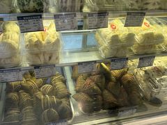 -白玉兰食品甜凤店(合生汇店)