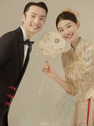 -至臻微拉婚纱摄影