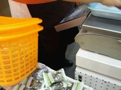 -来伊份(仙霞路二店)