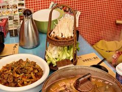 -刘姐啤酒鱼民族演艺餐厅(西街总店)