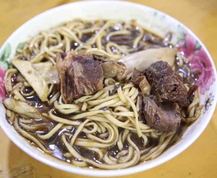 牛排面馆-"我也不知道这是什么什么面条,反正跟老板说.