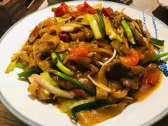 湿炒牛河-李记潮汕砂锅粥(营福路店)
