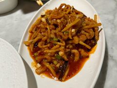 -渝信川菜 · 川味家常菜(财富购物中心店)