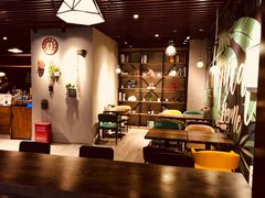 皇茶-汇吃汇喝美食街(上海建发浦悦荟广场店)
