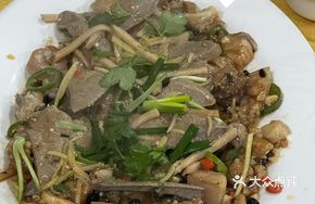 Steamed Spare Ribs with Pig Tail and Liver in Fermented Black Bean Sauce
