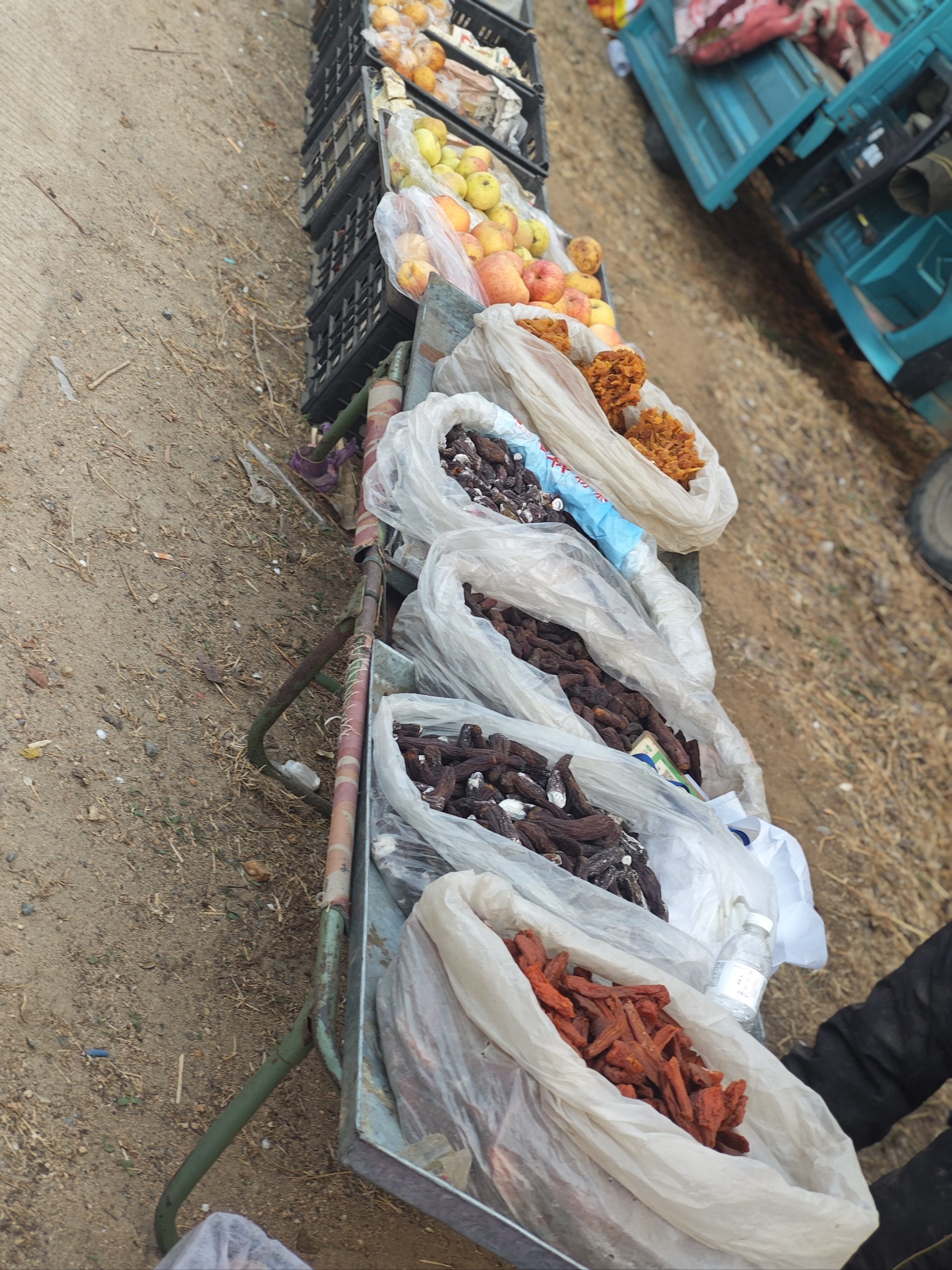 梨花盛开 邀你而来 正明山梨花节