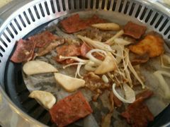 -鑫海汇海鲜烤肉火锅自助(七彩城店)