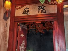 -暴风岛沉浸式体验馆(百联世纪店)