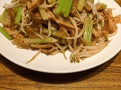 -泉畔人家·老济南经典鲁菜(大明湖店)