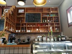 -Rabbit Cafe私房西餐甜点咖啡(栖霞路店)