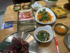 -青瓦餐厅·生鱼片·韩园烤肉(西塔店)