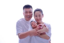 点击看大图 -金色童年新生儿满月摄影(包头店)