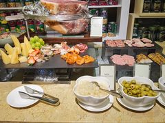 -大中华希尔顿酒店-念自助餐·嗨啤·小龙虾