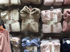 -优衣库(东莞汇一城店)