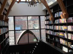 -钟书阁(松江泰晤士小镇店)