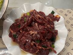 -黄利砖万峰林布依特色酸笋牛肉馆