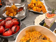 -W COLLECTIVE  DESSERT SHOP